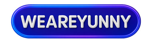 Notre logo WEAREYUNNY qui reprends notre code couleur que vous pourriez apercevoir sur l'ensemble du site et sur notre mascotte à taille réelle