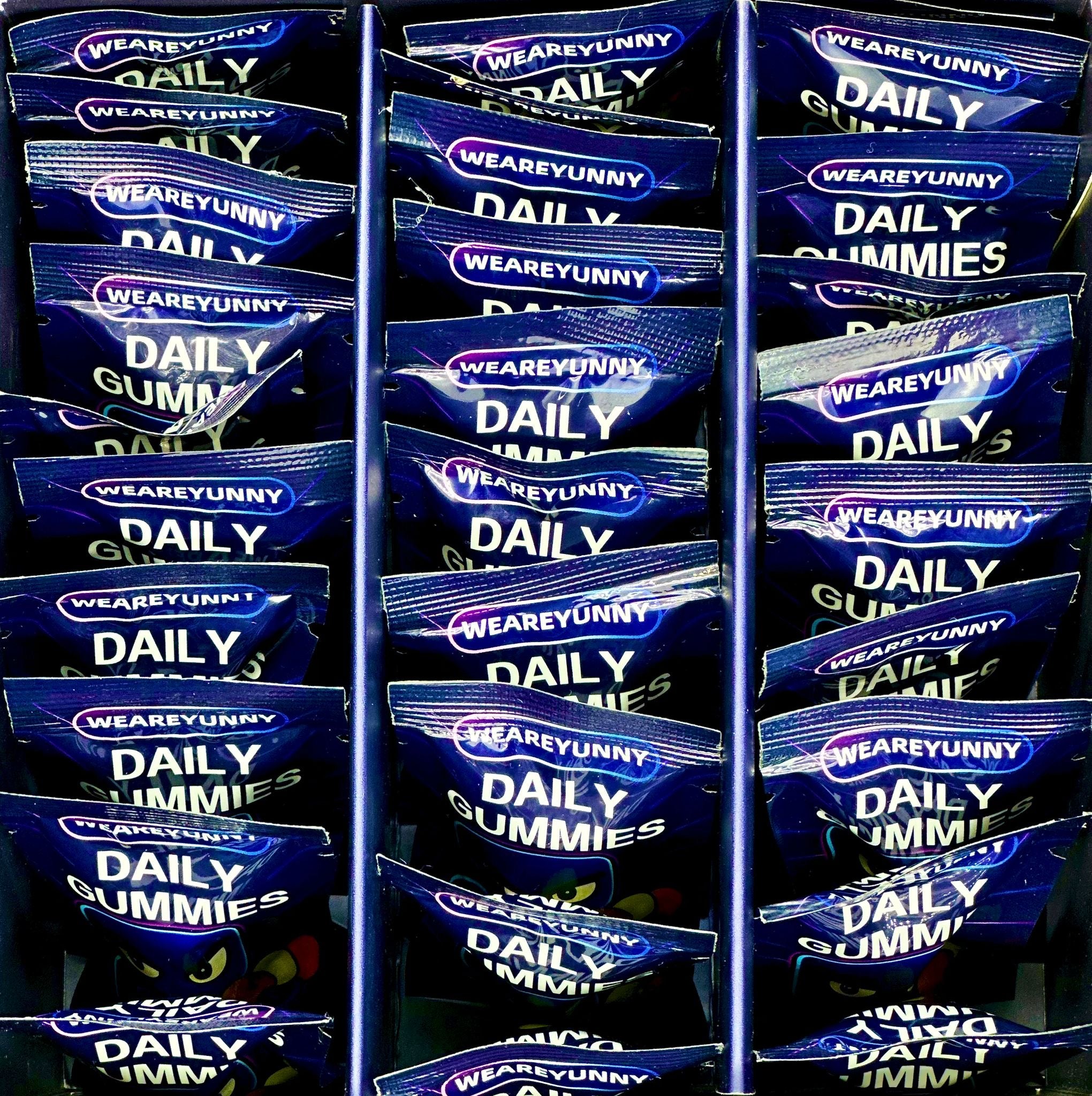 Nos gummies Omega-3, Multivitamines et Magnesium glycinate sont réunis dans un sachet journalier unique, sans sucre ajouté, avec des arômes issus de vrais jus de fruits.
Fini les grosses gélules : 1 sachet = votre cure complète du jour.

Disponible en box mensuelle de 30 sachets et en abonnement pour recevoir automatiquement votre cure chaque mois — simple, pratique, impossible d’oublier.

La nouvelle génération de compléments : bon, efficace et pensé pour durer.